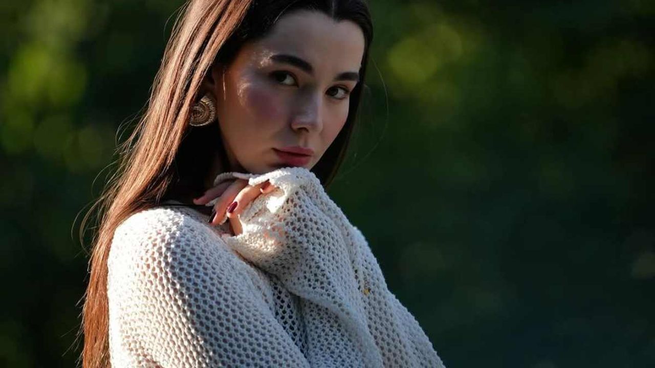 Feyza Sevil Güngör: età, marito e figli, laurea, dove vive, profilo Instagram. Tutto sull’attrice turca di Tradimento