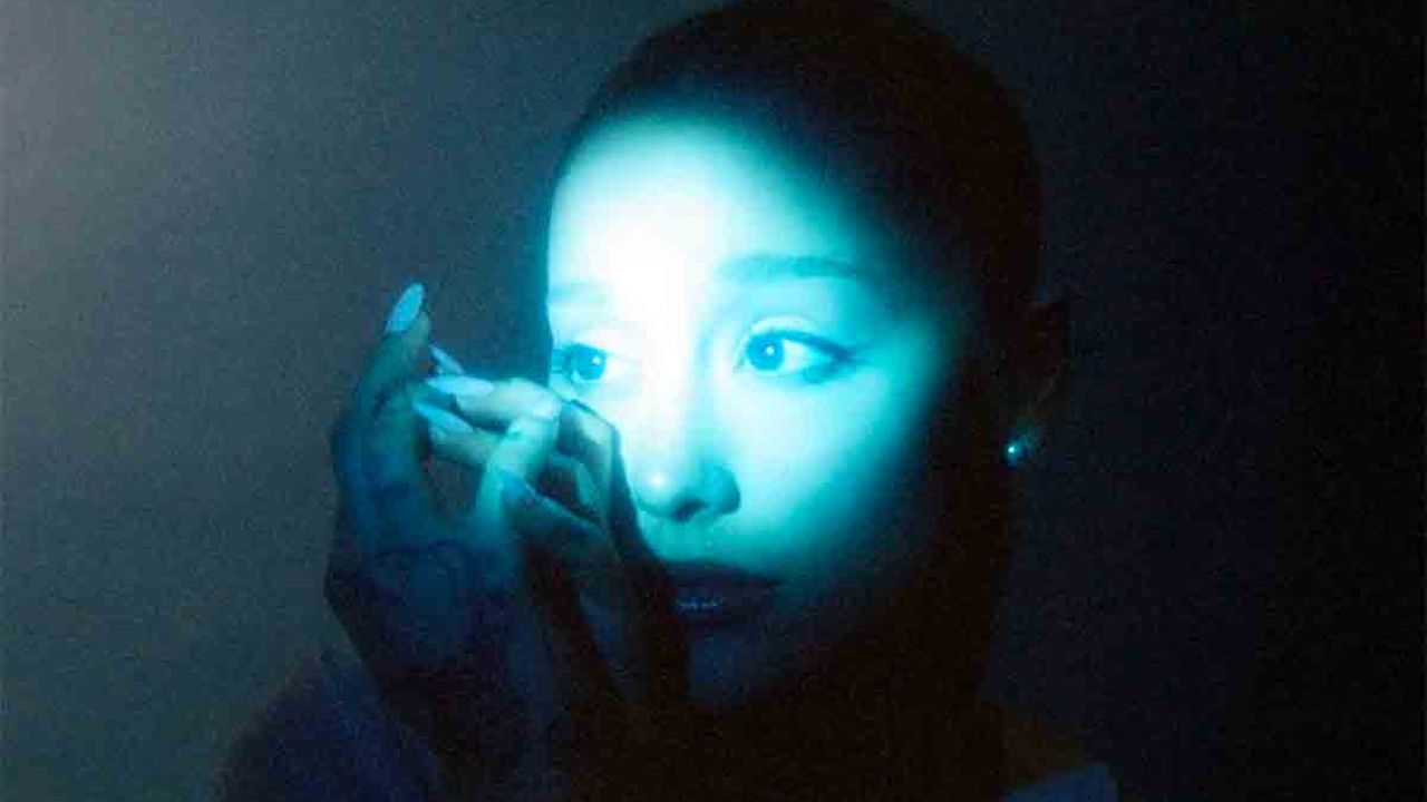 Ariana Grande annuncia il ritorno sul palco con il tour Eternal Sunshine 2026