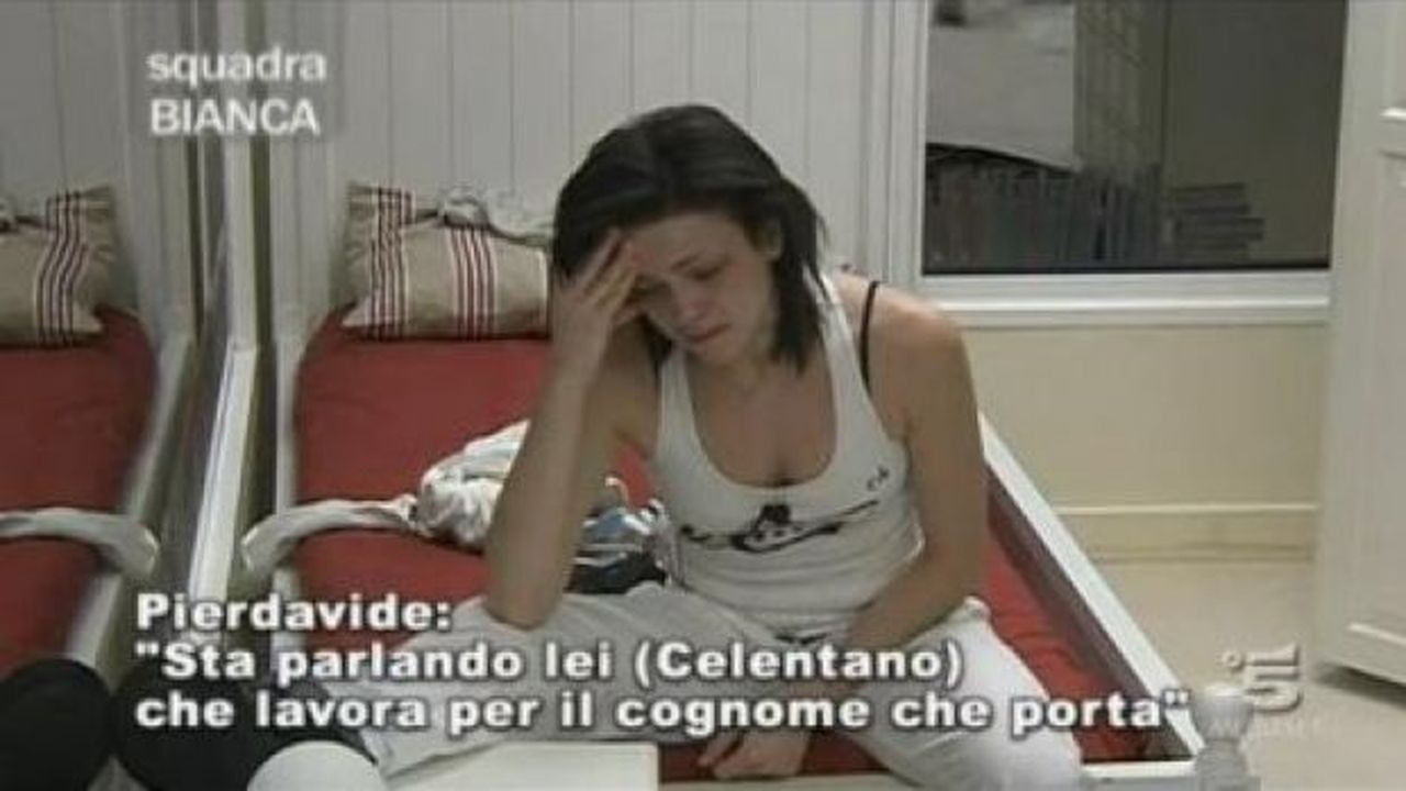Amici: Pierdavide difende Grazia e attacca la Celentano “Lavora solo per il cognome che porta…” (Video)