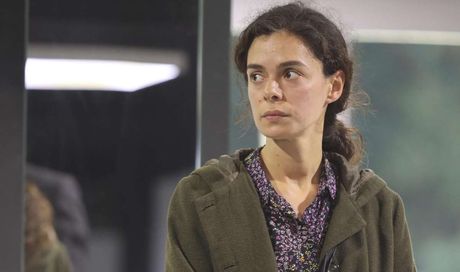 Mediaset ci ripensa, tolto spazio a La forza di una donna: altro cambio di palinsesto