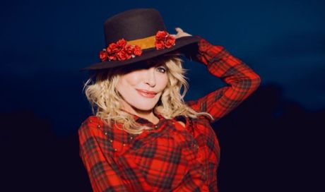Rock & Roll Hall of Fame 2022, Dolly Parton ringrazia per la nomination ma si ritira
