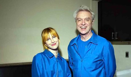 Hayley Williams con David Byrne a New York: live a sorpresa, nuova canzone per The Twits e risposta a Kid Rock