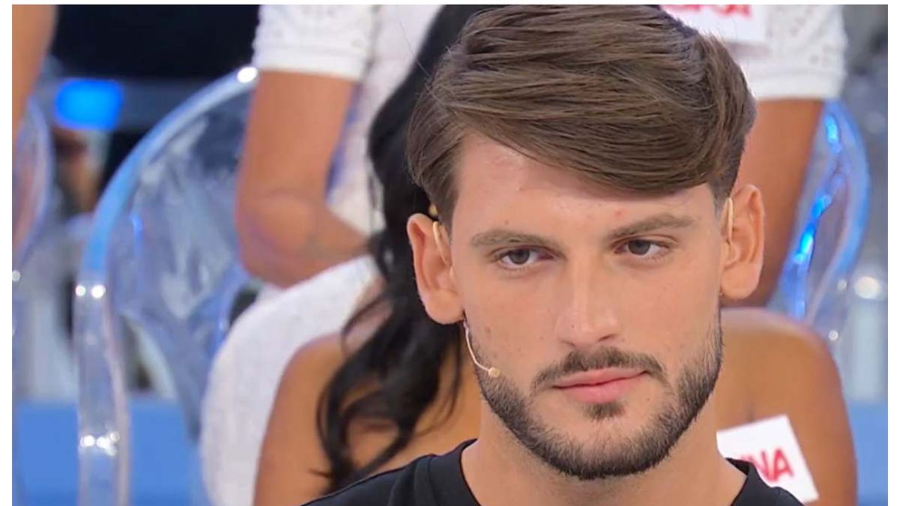 Uomini e Donne, Ciro chiede di chiamare la mamma: cosa è successo in puntata