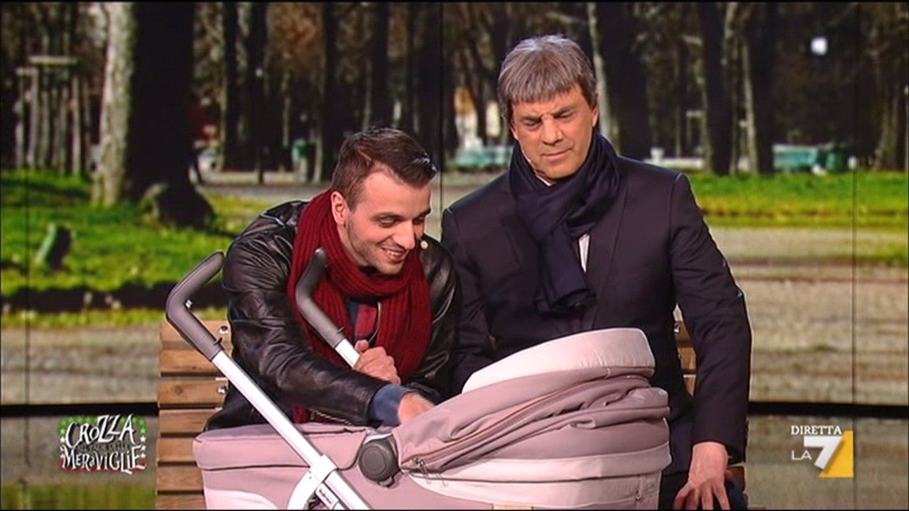 Crozza imita Nichi Vendola papà nel Paese delle Meraviglie | Puntata 4 marzo 2016