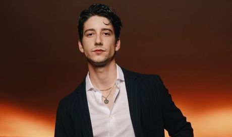 Rapunzel: tutto su Milo Manheim, il nuovo volto di Flynn Rider nel film live action