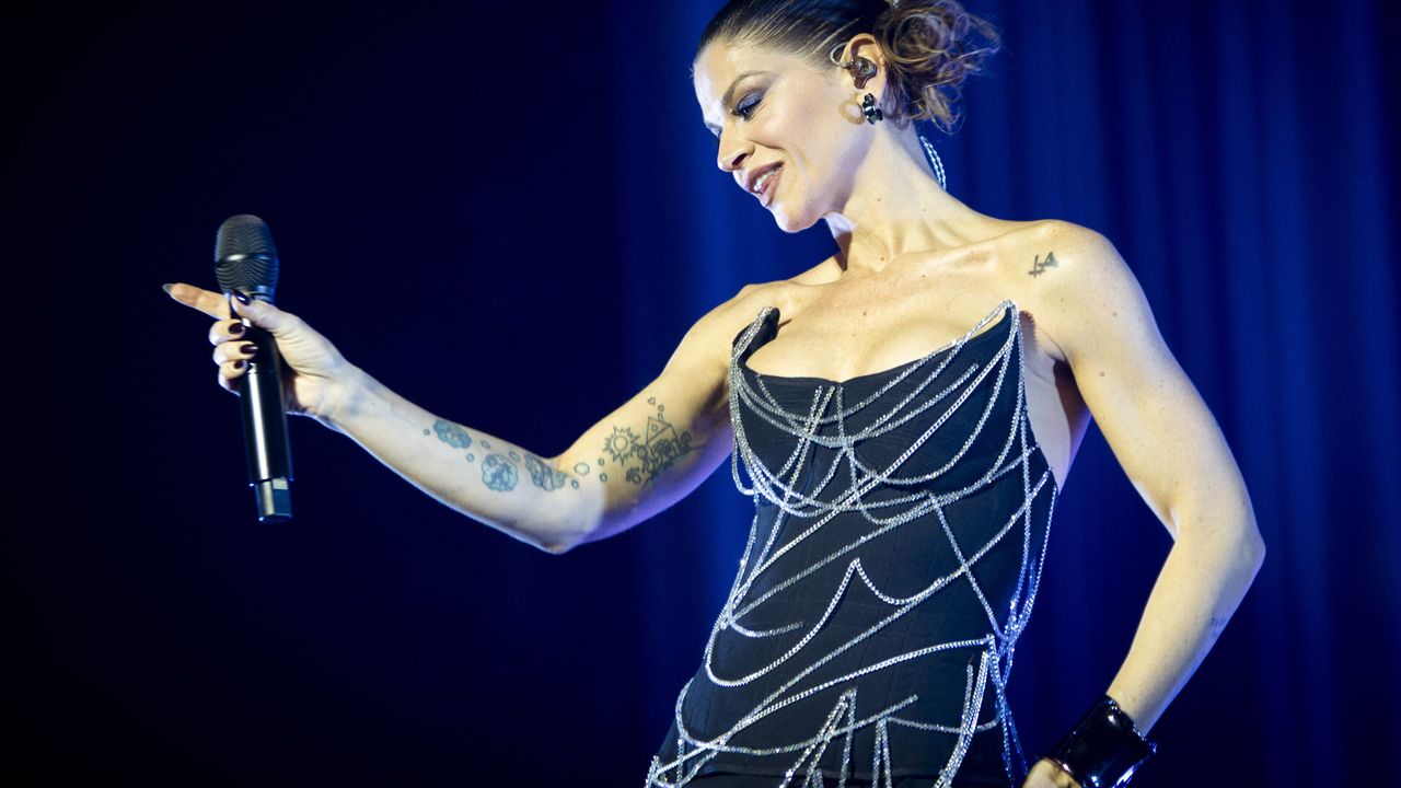Concerto 18 dicembre 2024, Alessandra Amoroso a Roma: scaletta delle canzoni, orario, come arrivare al Palazzo dello Sport