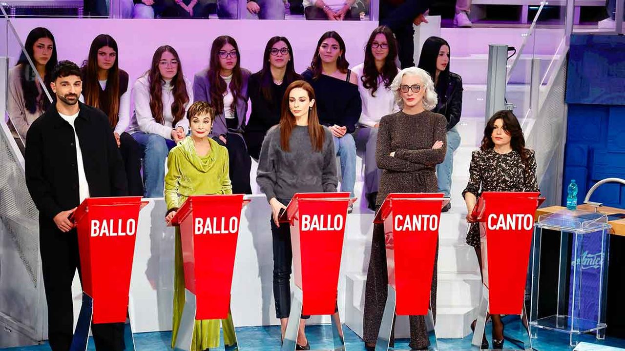 Amici 25, anticipazioni puntata 15 febbraio: tre al Serale, torna Todaro | Il caso Valentina, un  crollo inatteso