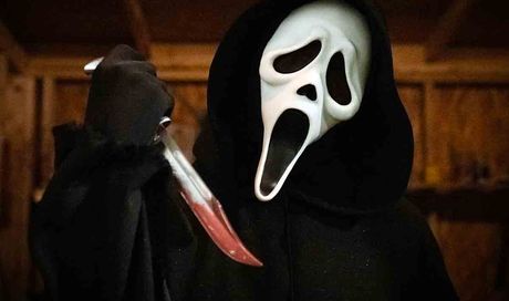Dieci film perfetti per la notte di Halloween: dai brividi di Scream alle risate di Scary Movie