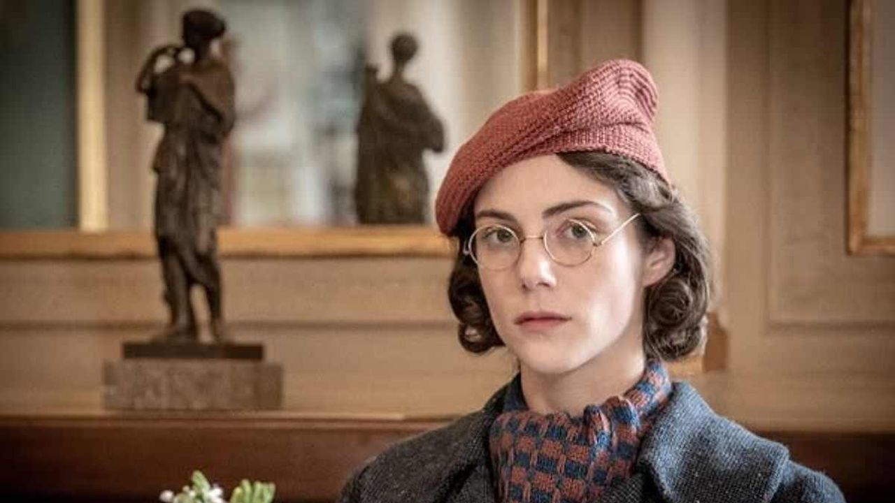Maria Vera Ratti, chi è l’attrice che interpreta Enrica ne Il Commissario Ricciardi: età, studi. dove vive, instagram