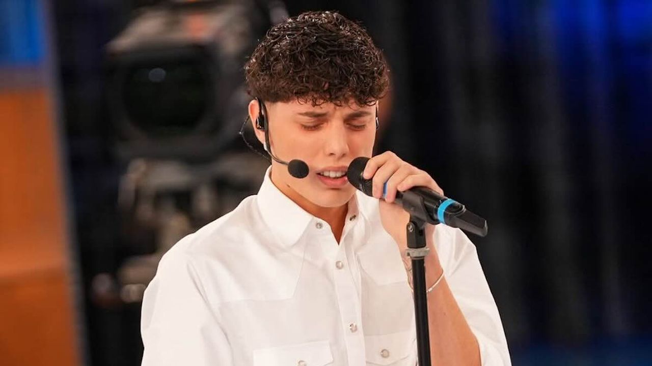 Riccardo Stimolo: età, dove vive, studi, fidanzata, profilo instagram. Tutto sull’allievo di Amici