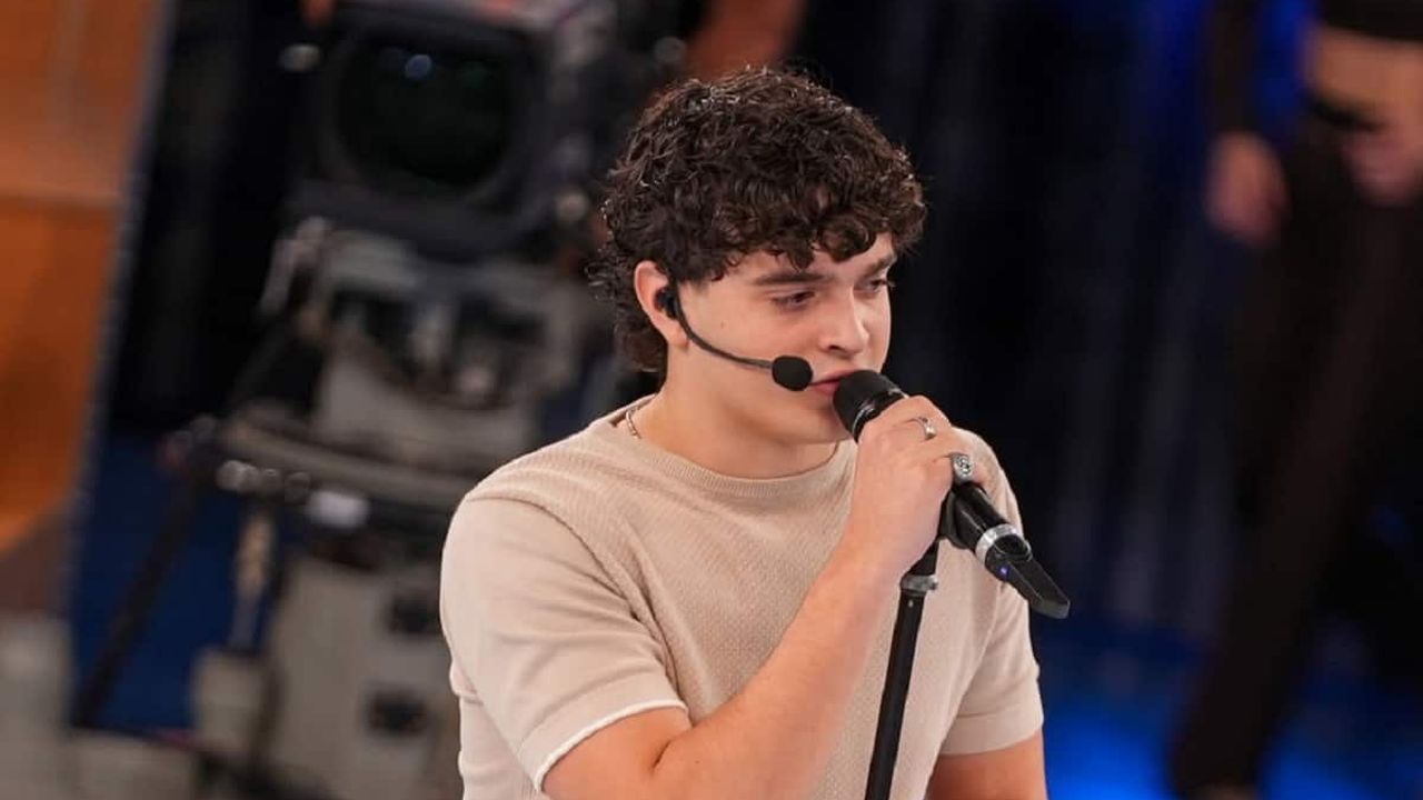 Amici 25, chi è Gard: età, dove vive, fidanzata, il legame con il nonno, Instagram. Tutto su di lui