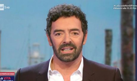 La Vita in Diretta si ferma oggi 21 novembre: perché Matano non va in onda