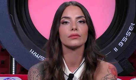 Grande Fratello, verso la finale: televoto aperto, Anita già in superfinale e favorita