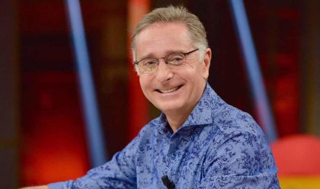 Paolo Bonolis: età, carriera e vita privata del conduttore Mediaset