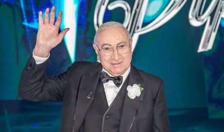 Televisione in lutto: come cambia la programmazione per l’addio a Pippo Baudo, cosa andrà in onda
