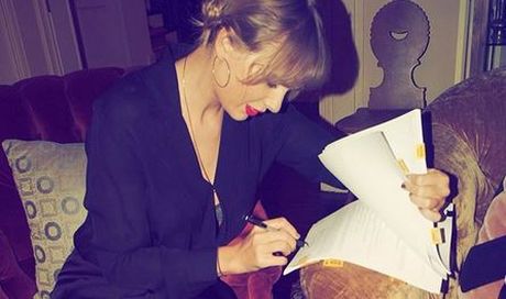 Taylor Swift, album live uscito senza la sua approvazione: lo sfogo della cantante su Instagram
