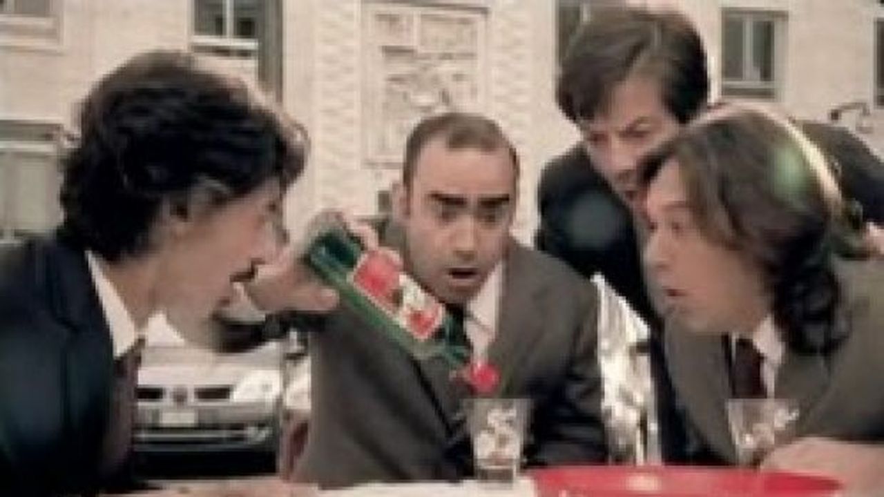 Elio e le storie tese: un Cynar e un cofanetto rifiutato