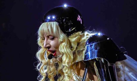 Lady Gaga infiamma Milano: il ritorno della regina del pop con uno show travolgente ma intimo