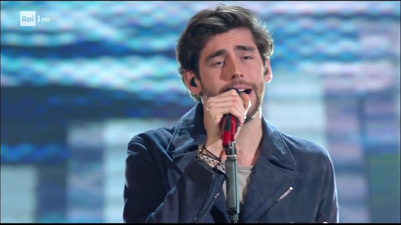 Alvaro Soler a Sanremo 2017 con un medley di successi
