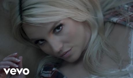 Rihanna – Needed Me