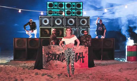Le canzoni dell’estate 2020: quali sono i tormentoni? Da “Karaoke” a “Ciclone”