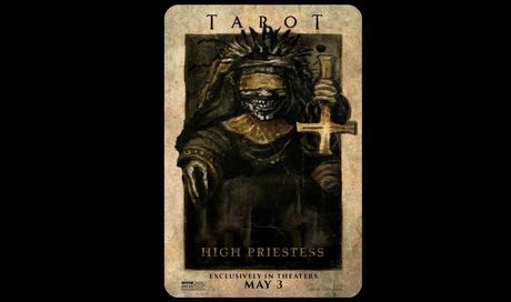 La profezia del male: nuovi poster ufficiali del film horror “Tarot”