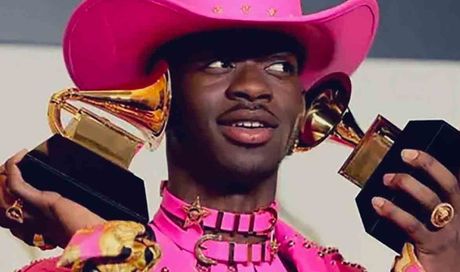 Lil Nas X arrestato e ricoverato dopo un alterco con la polizia a Los Angeles