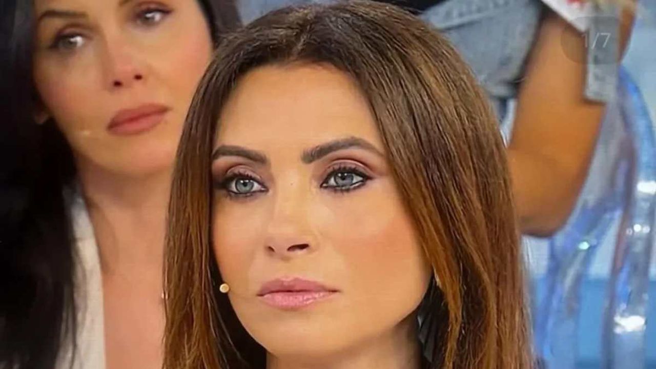 “È inammissibile”: lo sfogo di Agnese dopo Uomini e Donne, cosa è successo lontano dalle telecamere
