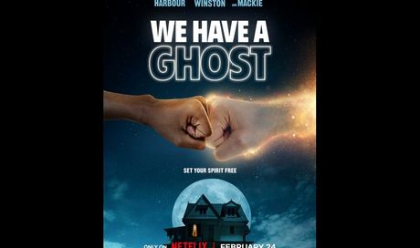 Un fantasma in casa: foto e poster della commedia horror di Netflix con David Harbour