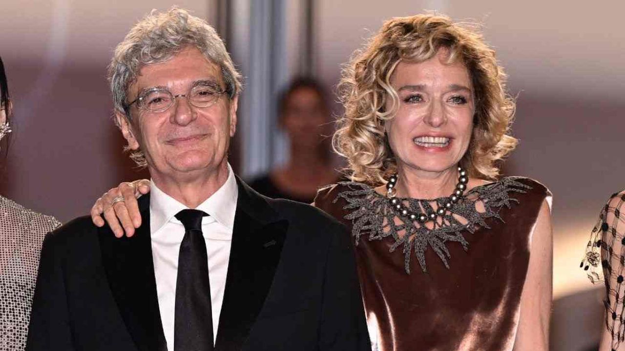 Martone e Valeria Golino grandi protagonisti a Cannes: sette minuti di applausi per “Fuori”