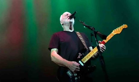 Pink Floyd, David Gilmour chiude con Roger Waters: “Non suonerò mai più con lui”
