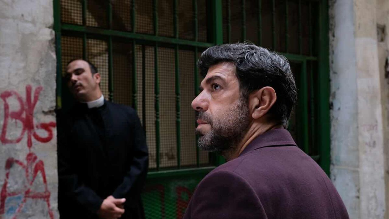 Un viaggio emotivo firmato Martone: il film con Pierfrancesco Favino da recuperare su Prime Video