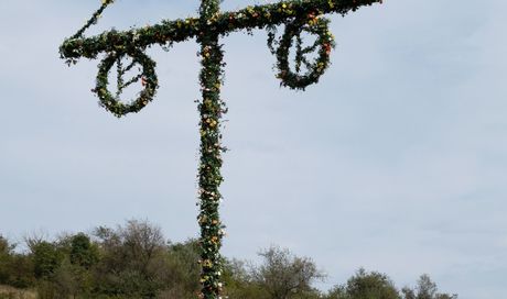 Midsommar – Il villaggio dei dannati: foto e locandine del film horror di Ari Aster