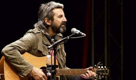 Omar Pedrini: nuovo intervento (in chirurgia endoscopica) per il cantante