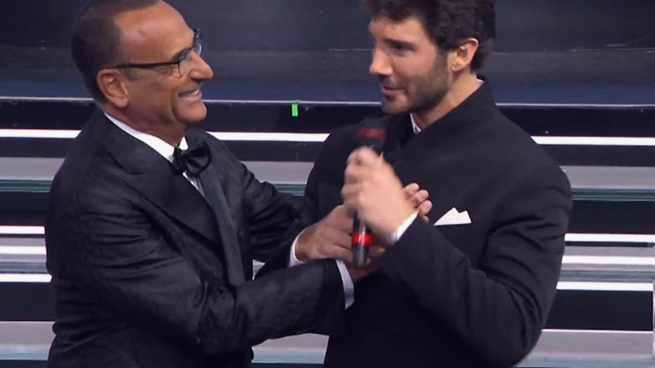 Stefano De Martino direttore artistico e conduttore di Sanremo 2027: l’annuncio di Carlo Conti