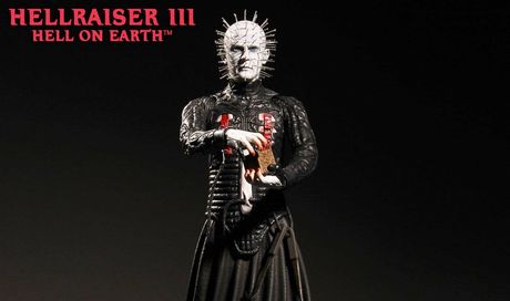 Hellraiser 3: nuova action figure Pinhead by Mezco Toyz