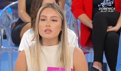 Liane Arias: chi è la corteggiatrice di Gianmarco Steri di Uomini e Donne