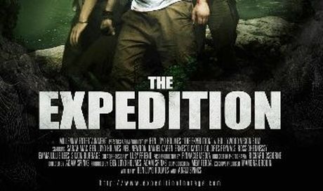 The Expedition: 2 locandine del thriller-horror found footage con dinosauri