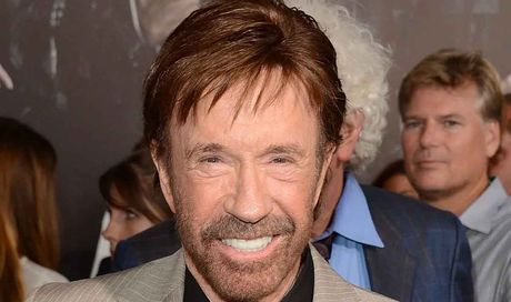 Chuck Norris ricoverato in ospedale alle Hawaii dopo un’emergenza medica: le sue condizioni