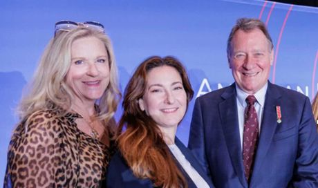 Publispei e Revelations Entertainment, annunciata la nuova co-produzione italo-americana The Perfect Wife: trama e data di uscita