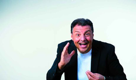 Intervista a Claudio Lauretta, tra palco e trasformazione: “Il talento senza gavetta non basta”