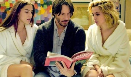 Knock Knock: terzo trailer dell’horror di Eli Roth con Keanu Reeves
