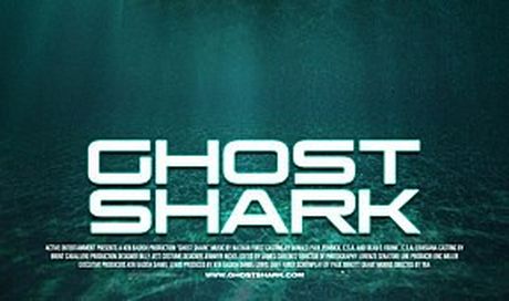 Ghost Shark – locandina dell’horror con squalo fantasma