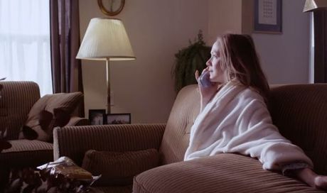 Jane Wants a Boyfriend: il trailer del film con Lousia Krause