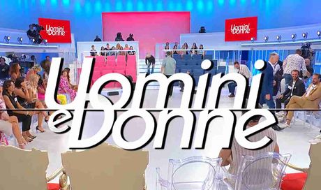 Trono over, chi potrebbe ritornare a Settembre: il colpo di scena a Uomini e Donne