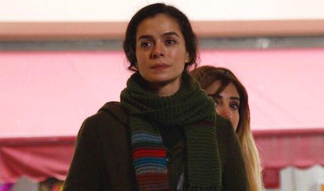 La Forza di Una Donna quasi al 18% batte Semplicemente Fiorella in replica. I dati Auditel del 22 maggio 2026