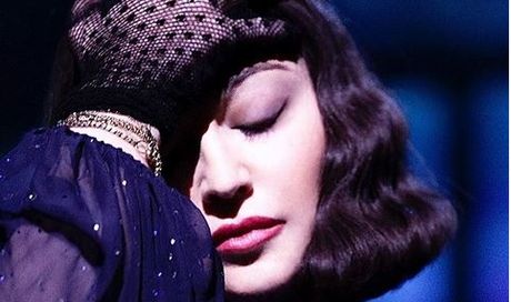 Madonna condivide video su Instagram: “Un vaccino per il Covid-19 è stato trovato!”. Annie Lennox basita: “Spero che il tuo sito sia stato hackerato” – Il post viene rimosso