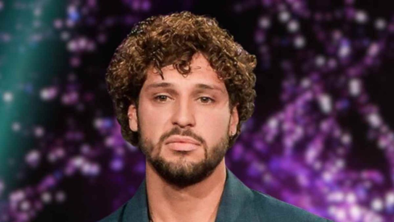Grande Fratello, il gesto di Mattia fuori dalla casa scatena una bufera: “il colpo basso” contro di lei