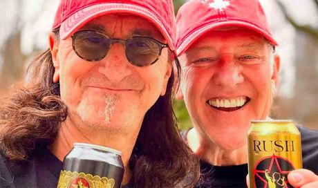 Rush, Geddy Lee e Alex Lifeson tornano in tour nel 2026: alla batteria c’è Anika Nilles
