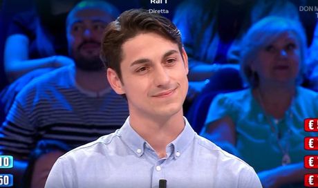 Affari Tuoi, Giovanni accetta l’offerta del Dottore: quanto c’era nel pacco